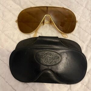 Vintage Bausch and Lomb Ray Ban Classic Gold Aviator Sunglasses